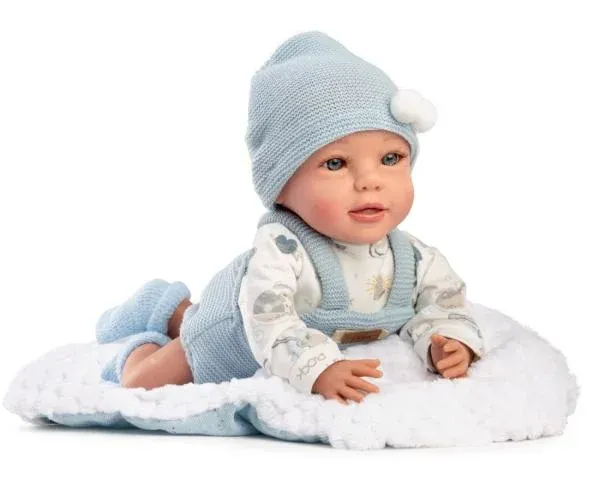 Papusa bebelus, Jairo, 38 cm, corp moale textil, cu salopeta si paturica